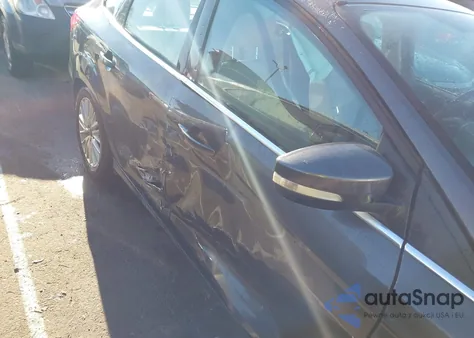 2015 Ford Focus Titanium из США, поврежденный, VIN 1FADP3J29FL333244